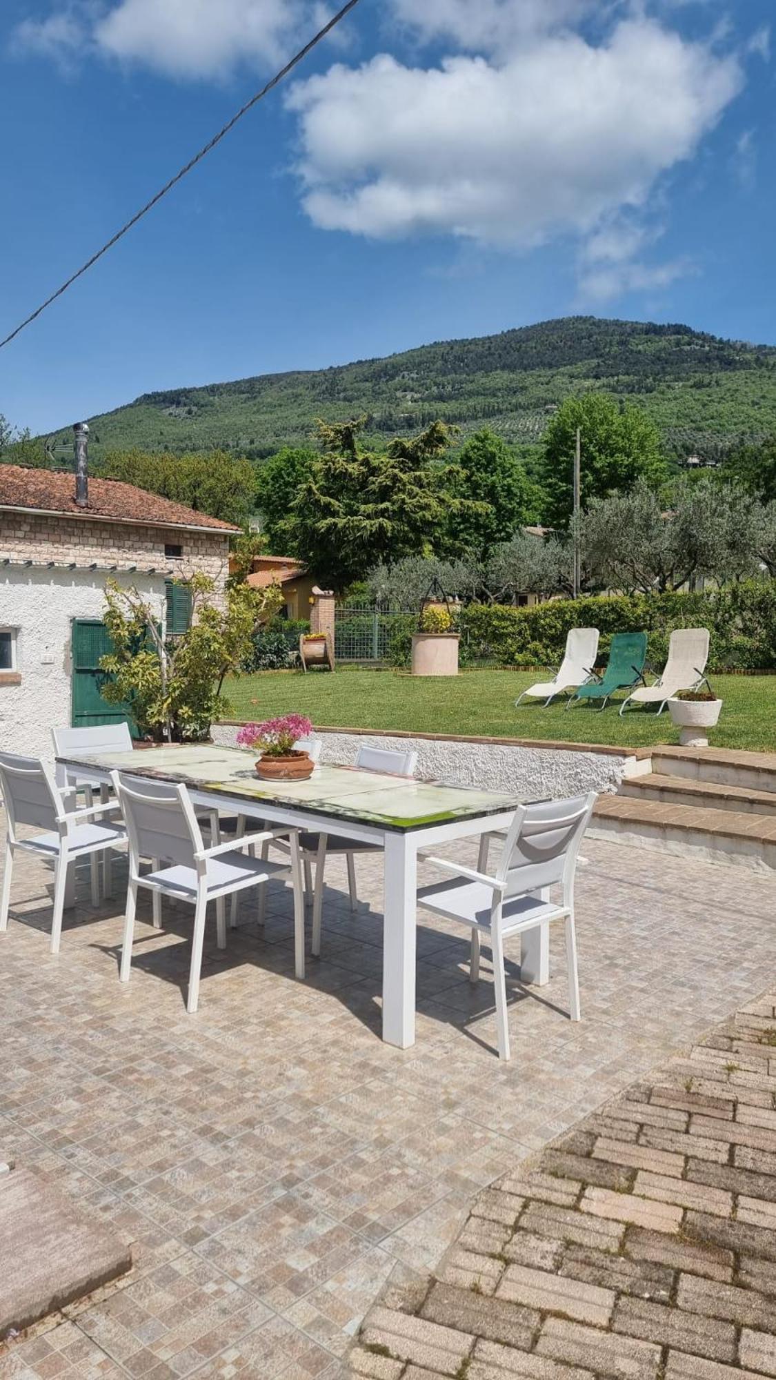La Casa Dei Fiori Villa Assisi Exterior photo